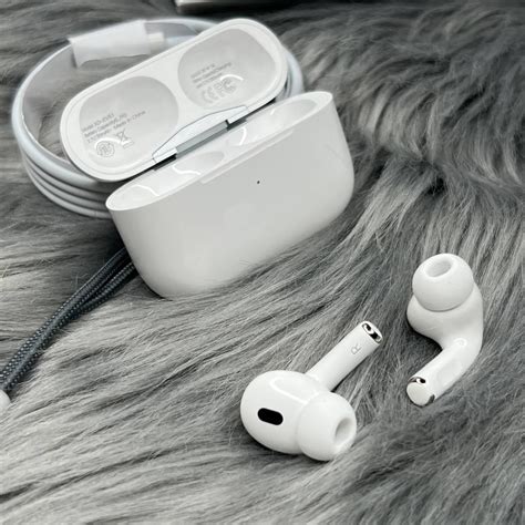 Возникшие трудности в использовании голосового управления на подделках airpods