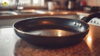 Выбор правильной методики для очистки сковороды после использования азилита