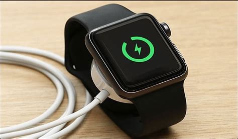 Зарядите ваше устройство и смартфон: важные детали перед настройкой часов