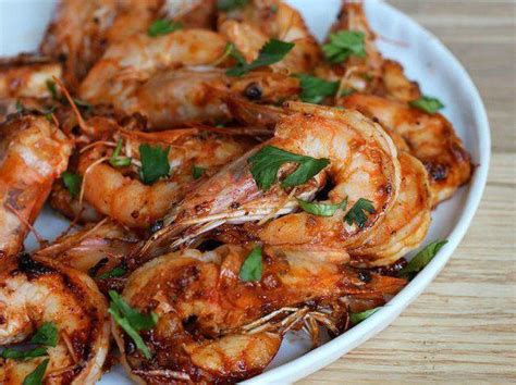 Идеальное сочетание вкусов: неповторимый рецепт креветок с соевым соусом, медом и чесноком