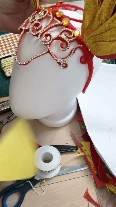 Материалы для создания праздничной головного убора