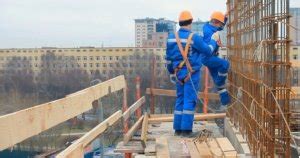 Обеспечение безопасности при работе на открытой высоте во время дождя
