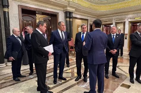 Основные этапы привязывания поросенка