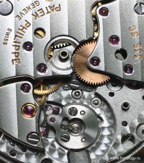 Особенности механизма доступа кнутрипластика Patek Philippe