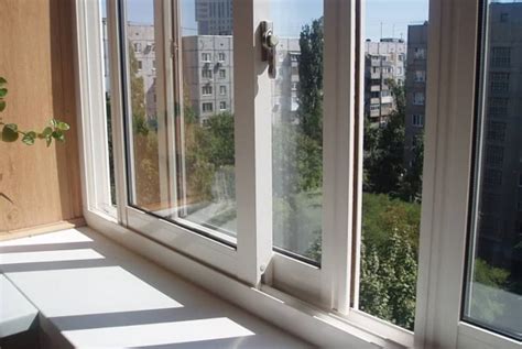 Причины неплотного закрытия окон на балконе