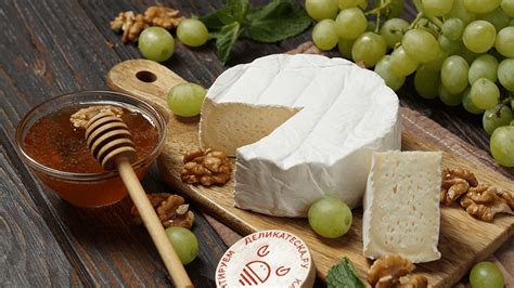 Развиваем гастрономические вкусы: чтобы дети полюбили сыры с пышной белой плесенью