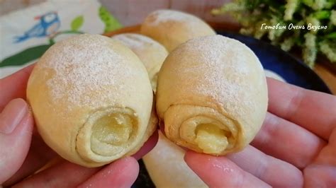 Секреты домашнего блаженства: завершающие шаги приготовления нежного хлебушка с кремовой начинкой