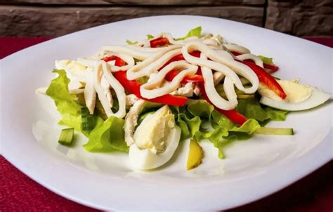 Секреты придания нежности мясу кальмаров: как достичь максимальной мягкости