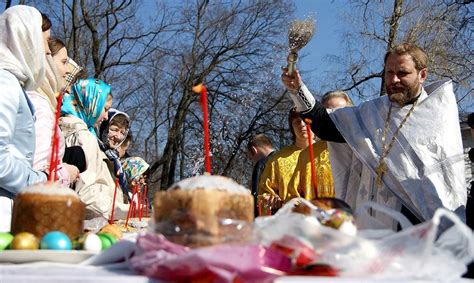 Традиции умывания во время праздника Воскресения в разных культурах