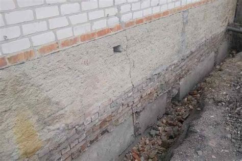 Уход и обслуживание покрытия на стене цоколя