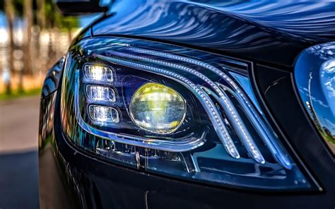 Шаг 1: Подготовка автомобиля к обновлению жидкости для очистки фар